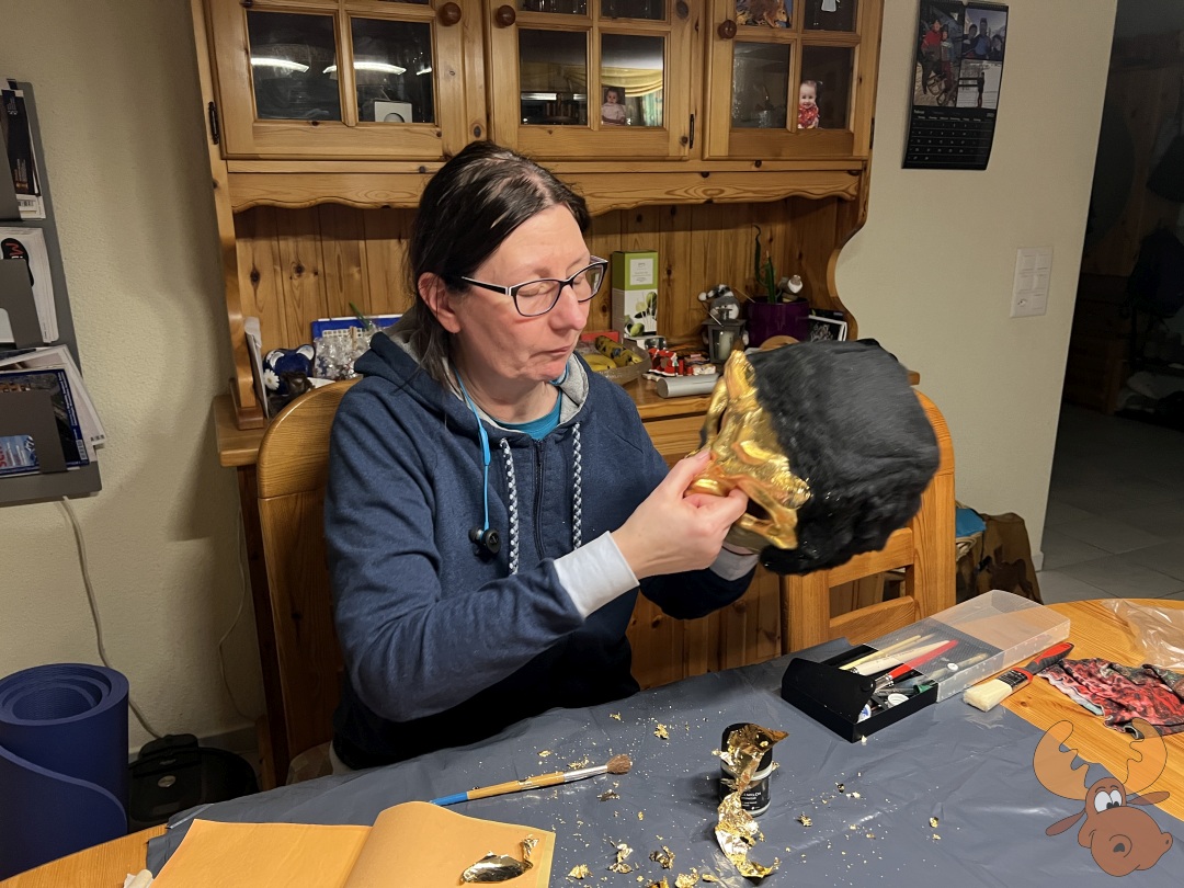 Sibylle vergoldet die Larve